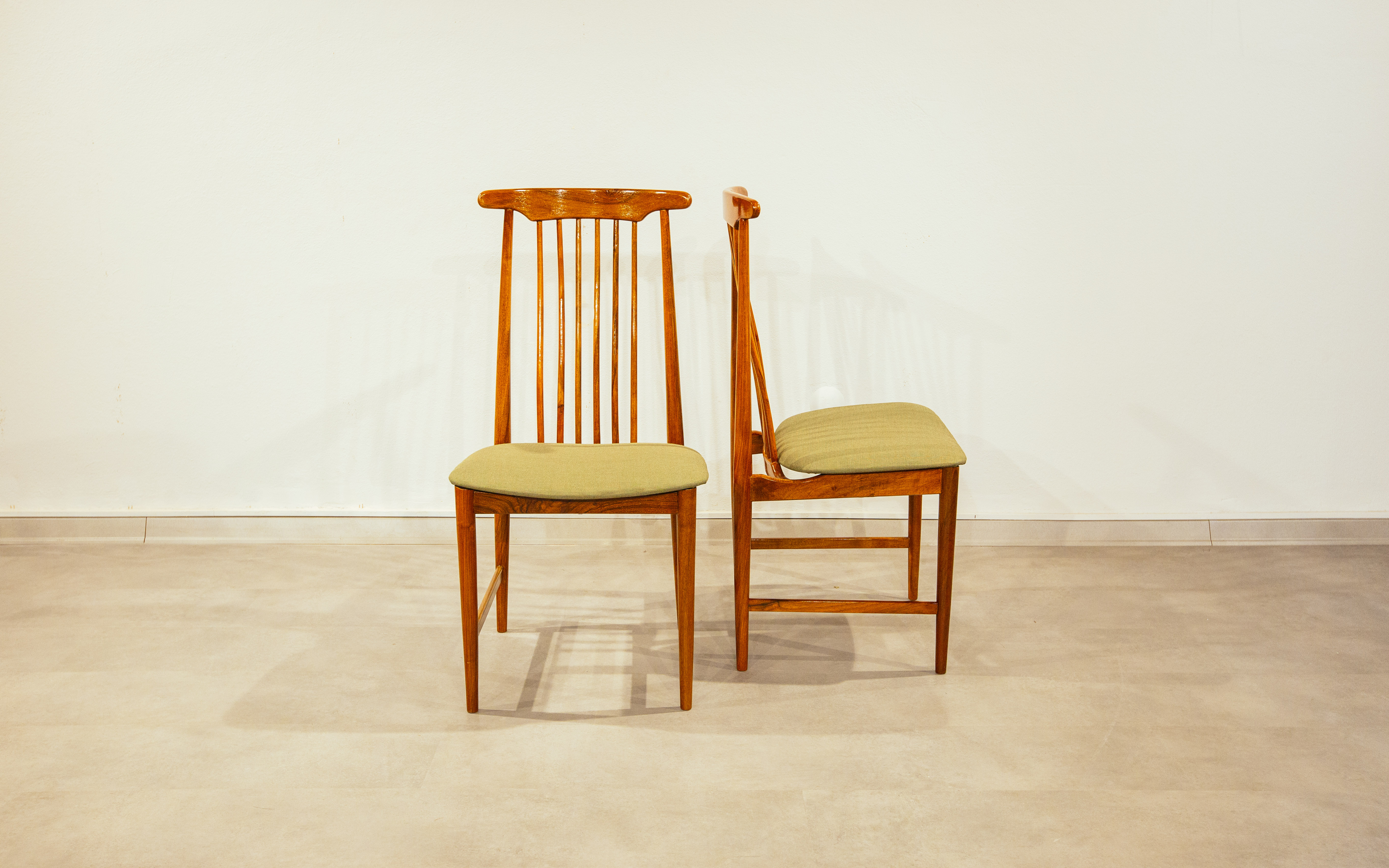Spindle Back Dining Chairs (6 pieces)